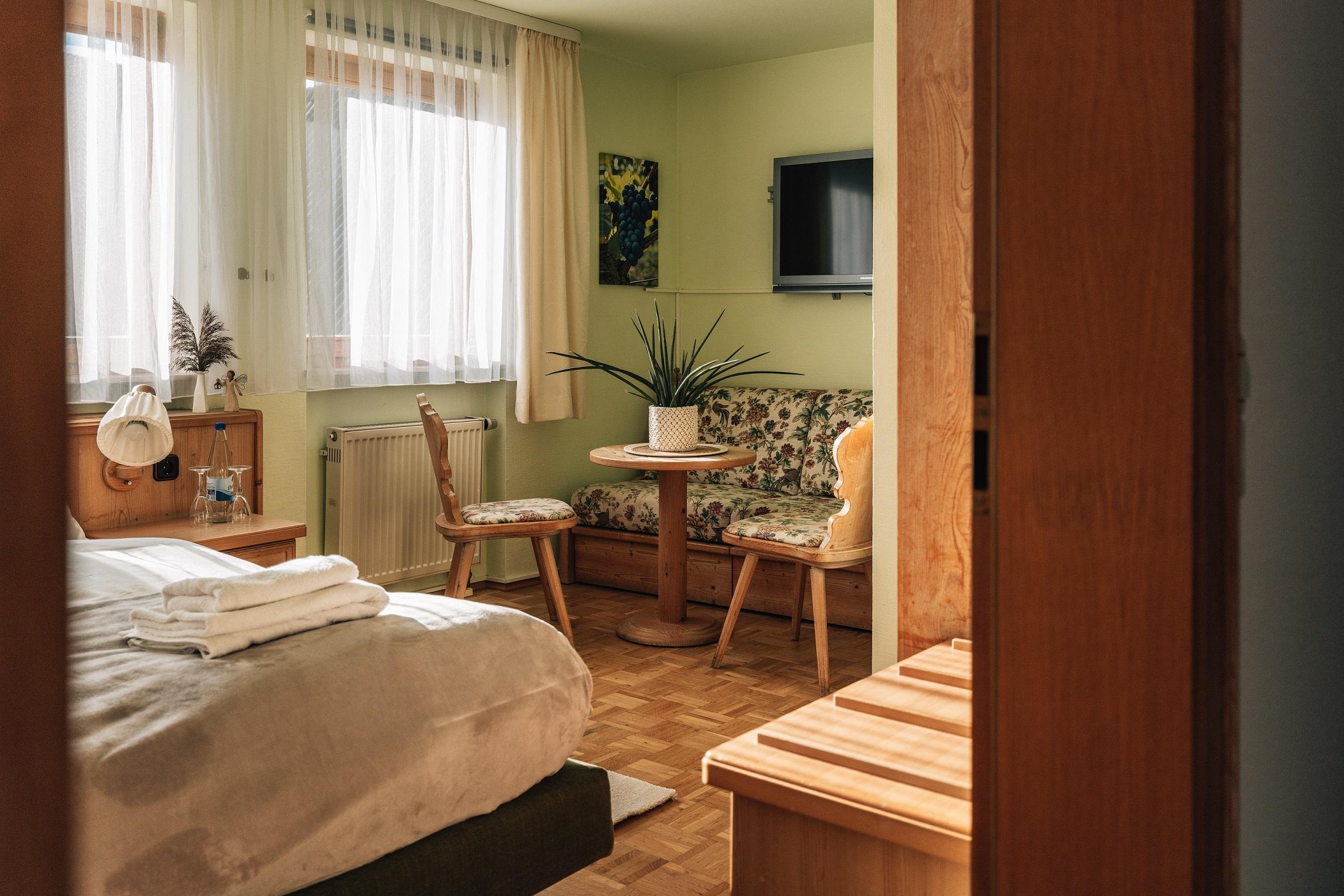 Hotel Krone Tauberrettersheim ภายนอก รูปภาพ